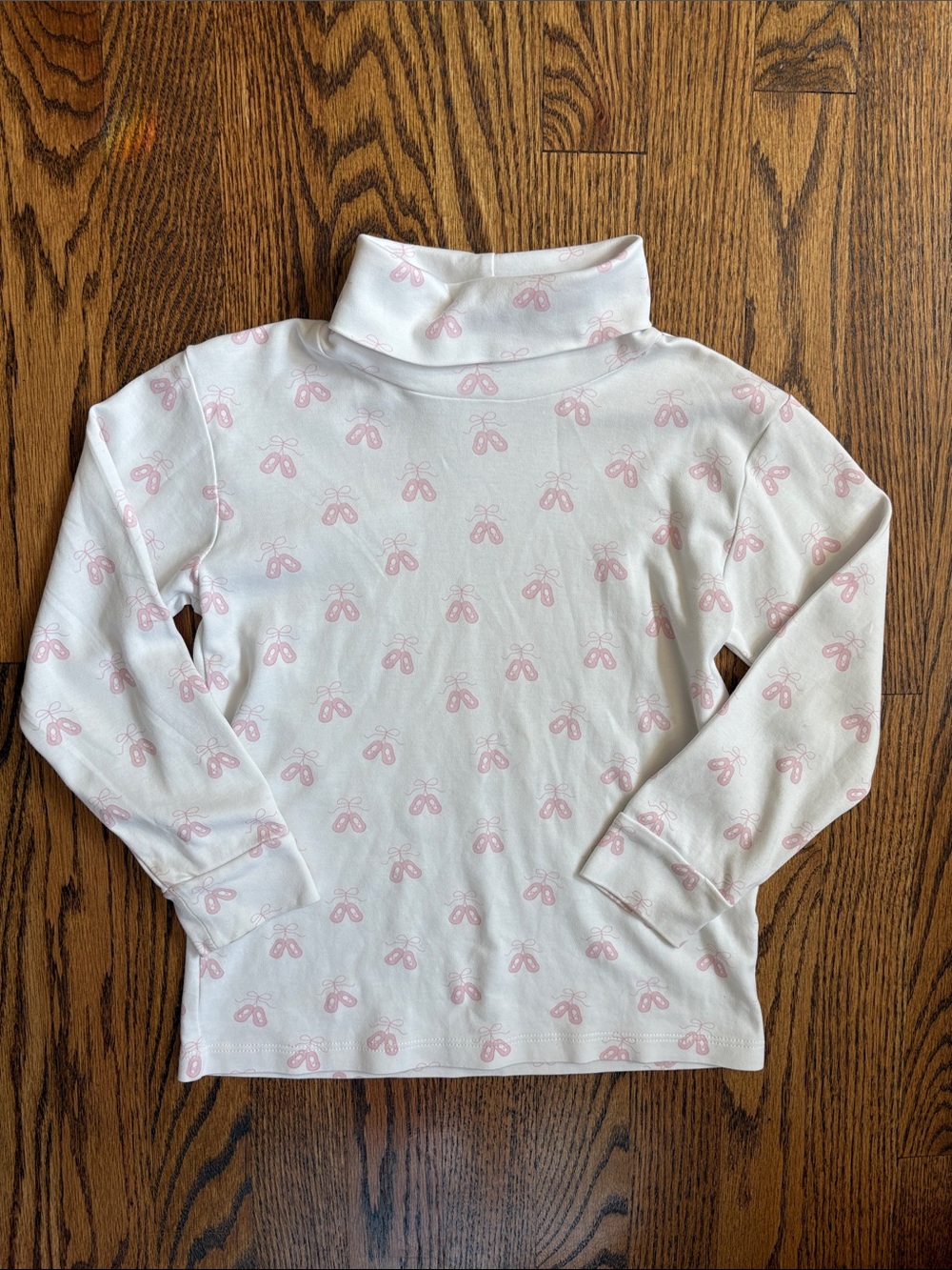 Little English Ballet Slippers Printed Turtleneck, size 6. Excellent condition